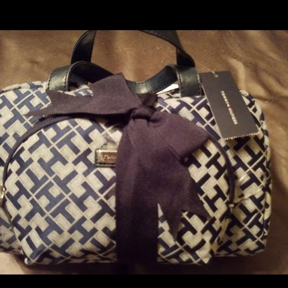 Tommy Hilfiger cosmetic bags